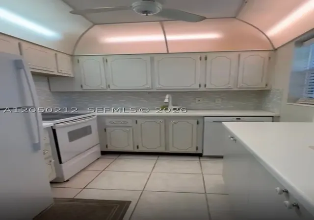 2nd image of 573 E Durham U #573, Deerfield Beach, FL 33442 | MLS# A12050212