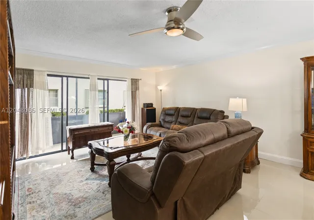 2nd image of 204 E Laurel Dr #1204, Margate, FL 33063 | MLS# A12048066