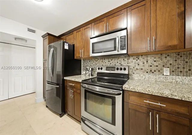 2nd image of 3440 Ne 192nd St #1P-A, Ojus, FL 33180 | MLS# A12050100