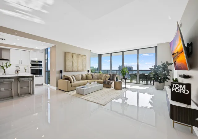 3rd image of 100 E Las Olas Blvd #3804, Fort Lauderdale, FL 33301 | MLS# B26050114