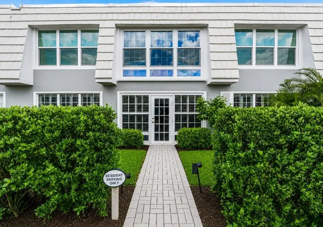 3rd image of 2741 Ocean Dr, Vero Beach, FL 32963