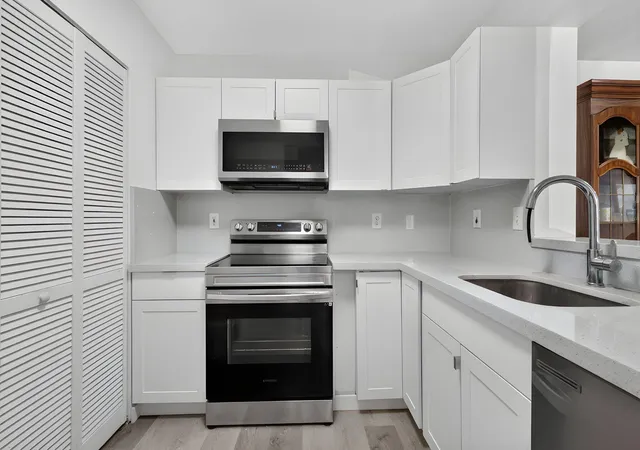 5th image of 2731 Ocean Clb Blvd, Dania Beach, FL 33019