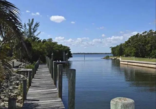 39th image of 85 S Las Olas Dr, Jensen Beach, FL 34957 | MLS# B26050161