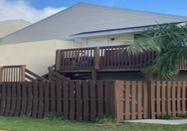1st image of 637 Executive Center Dr #N205, West Palm Beach, FL 33401 | MLS# B26050168