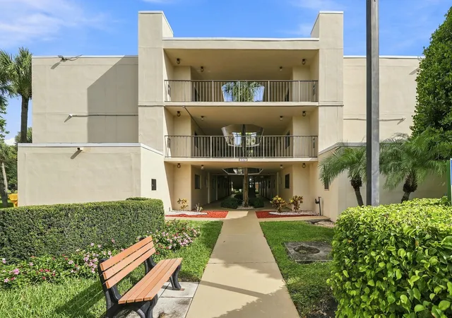 2nd image of 5370 Las Verdes Cir #304, Delray Beach, FL 33484 | MLS# B26050183