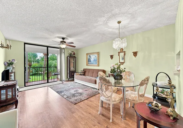 4th image of 5370 Las Verdes Cir #304, Delray Beach, FL 33484 | MLS# B26050183