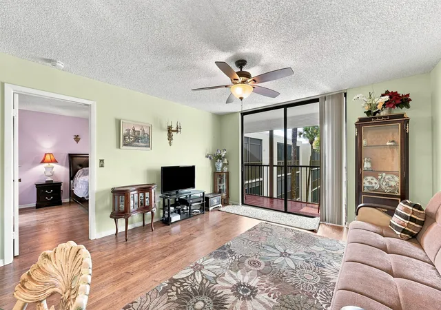 5th image of 5370 Las Verdes Cir #304, Delray Beach, FL 33484 | MLS# B26050183