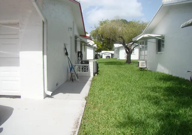 Homes for sale in Plantation, FL | 1611 Nw 82Nd Ter, Plantation, FL 33322 | MLS# B26050199