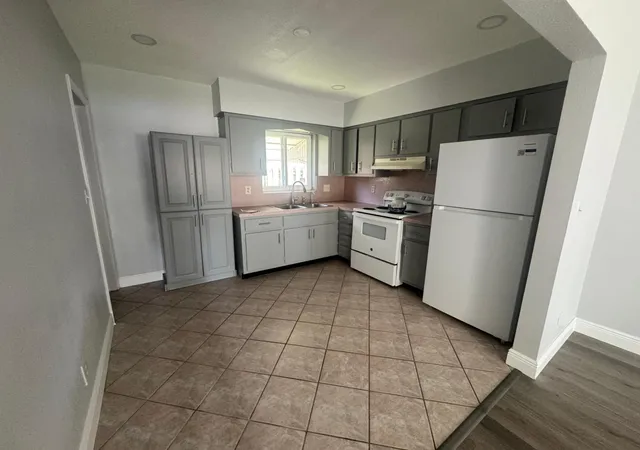 5th image of 4941 Sw 27th Ave #1-2, Fort Lauderdale, FL 33312 | MLS# B26050211