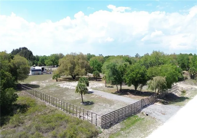 1st image of 180 N Datil St, Clewiston, FL 33440 | MLS# B26050300