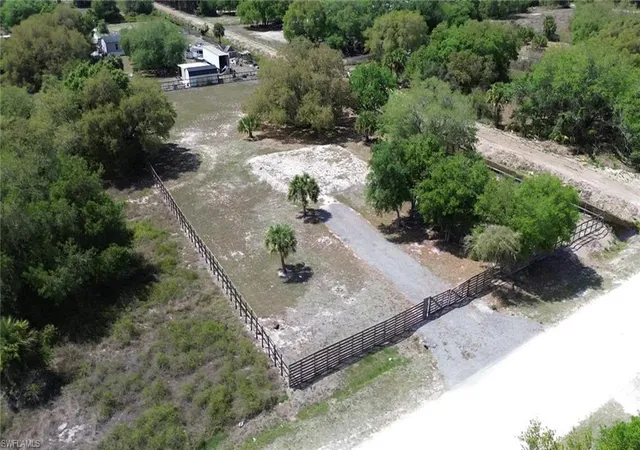 4th image of 180 N Datil St, Clewiston, FL 33440 | MLS# B26050300