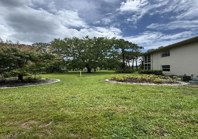 Homes for sale in Port St Lucie, FL | 33 Lake Vista Trl #104, Port St Lucie, FL 34952 | MLS# B26050344