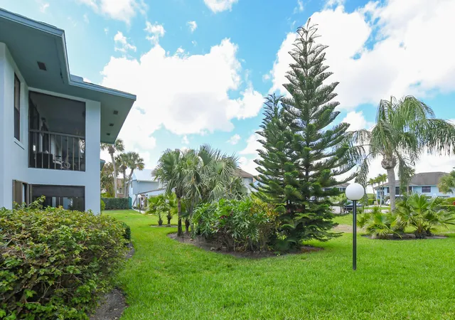 4th image of 950 S Kanner Hwy #905, Stuart, FL 34994 | MLS# B26050371