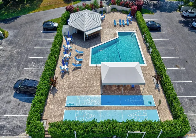 2nd image of 769 Jeffery St, Boca Raton, FL 33487