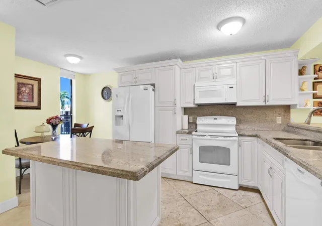 Homes for sale in Margate, FL | 5734 Coral Lake Dr #310, Margate, FL 33063 | MLS# B26050430
