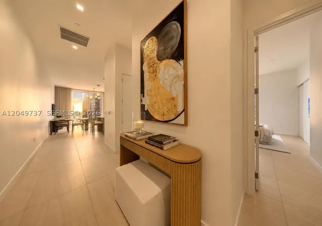 2nd image of 77 Se 5th Street #UPH01, Miami, FL 33131 | MLS# A12049737