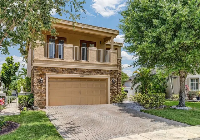 Homes for sale in Lake Worth, FL | 10287 Olde Clydesdale Cir, Lake Worth, FL 33449 | MLS# B26050450