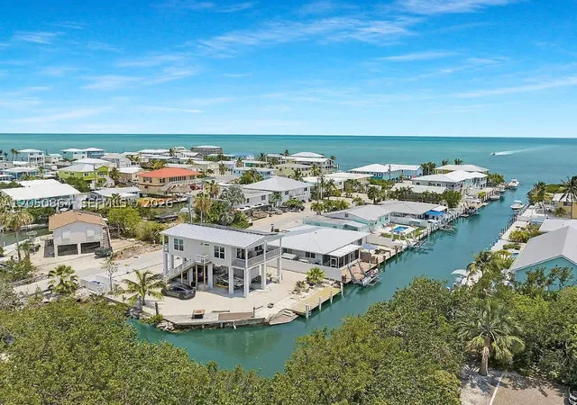 3rd image of 425 89Th Street Ocean, Marathon, FL 33050 | MLS# A12050864