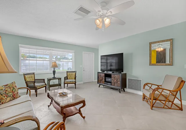 Homes for sale in Boynton Beach, FL | 1101 Sw 15Th St, Boynton Beach, FL 33426 | MLS# B26050459