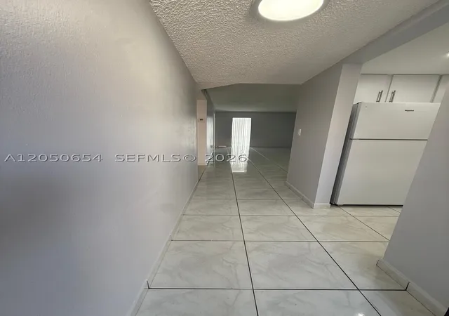2nd image of 1855 W 60Th St #346-B, Hialeah, FL 33012 | MLS# A12050654