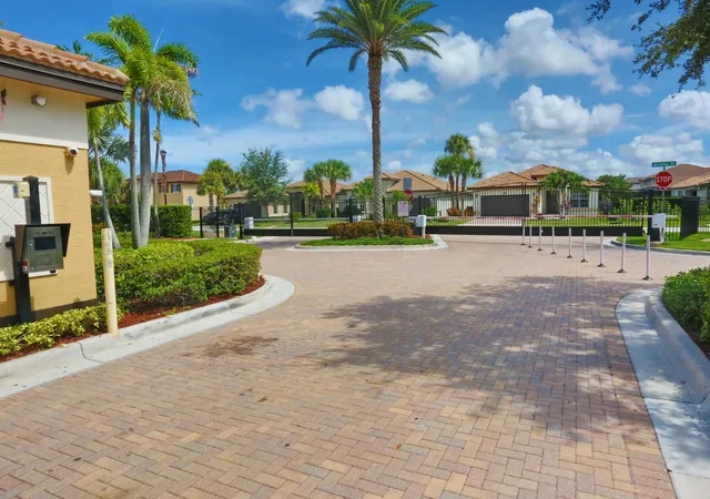 Homes for sale in Lake Worth, FL | 7171 Prudencia Dr, Lake Worth, FL 33463 | MLS# B26050482