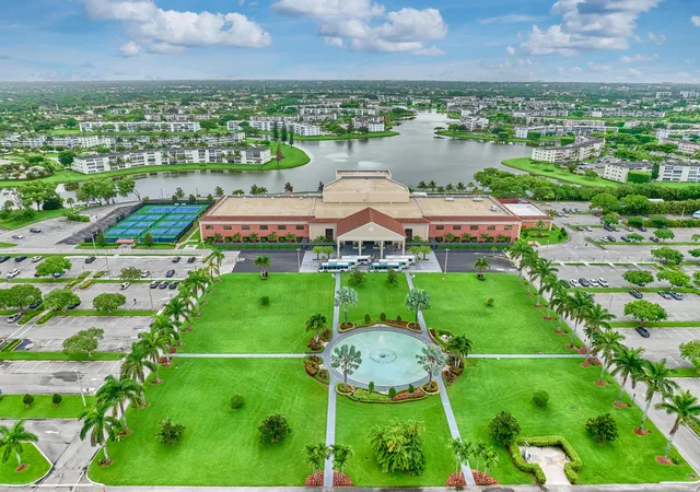 2nd image of 325 Mansfield Dr, Boca Raton, FL 33434