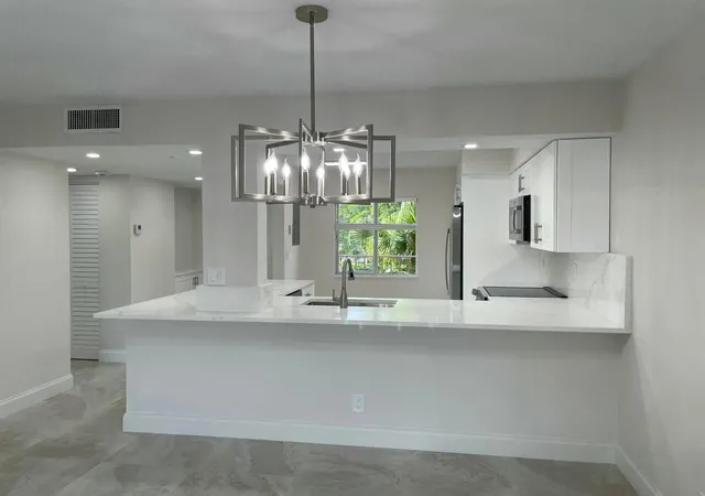 5th image of 7321 Amberly Ln #302, Delray Beach, FL 33446 | MLS# B26050487