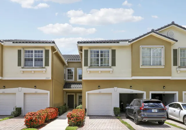 Homes for sale in Stuart, FL | 1560 Se Sheffield Ter N #103, Stuart, FL 34994 | MLS# B26050529