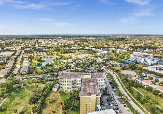 2nd image of 4400 Hillcrest Dr, Hollywood, FL 33021