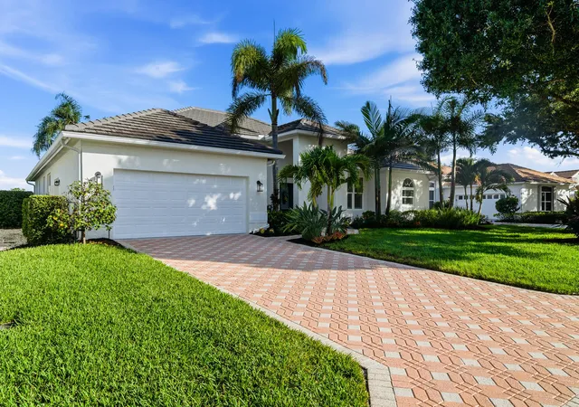 Homes for sale in Palm City, FL | 2206 Sw Whitemarsh Wy, Palm City, FL 34990 | MLS# B26050547