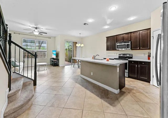 4th image of 5053 Ellery Ter, West Palm Beach, FL 33417 | MLS# B26050550