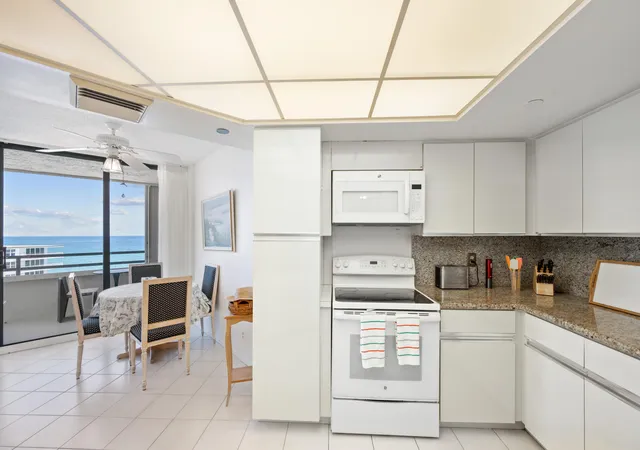3rd image of 3560 S Ocean Blvd #Ph-6, Palm Beach, FL 33480 | MLS# B26050610