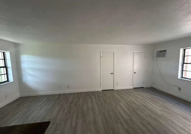4th image of 1081 Se Monterey Rd, Stuart, FL 34994