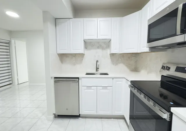 3rd image of Quatraine Ii, Miami, FL 33179