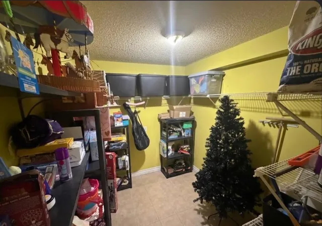 2nd image of 1711 SE Whitehall Dr, Davie, FL 33324