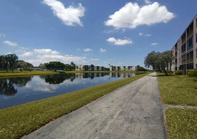 Homes for sale in Delray Beach, FL | 7320 Amberly Ln #305, Delray Beach, FL 33446 | MLS# B26050775