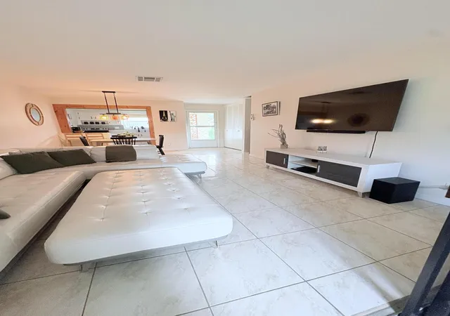 Homes for sale in West Palm Beach, FL | 2966 Crosley Dr E, West Palm Beach, FL 33415