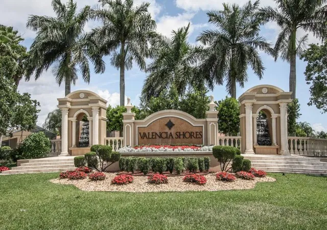 Homes for sale in Lake Worth, FL | 8135 Playa Del Sur Blvd, Lake Worth, FL 33467 | MLS# B26050794