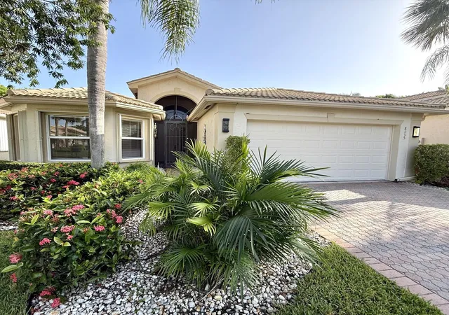Homes for sale in Lake Worth, FL | 8135 Playa Del Sur Blvd, Lake Worth, FL 33467 | MLS# B26050794