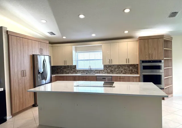 Homes for sale in Lake Worth, FL | 8135 Playa Del Sur Blvd, Lake Worth, FL 33467 | MLS# B26050794