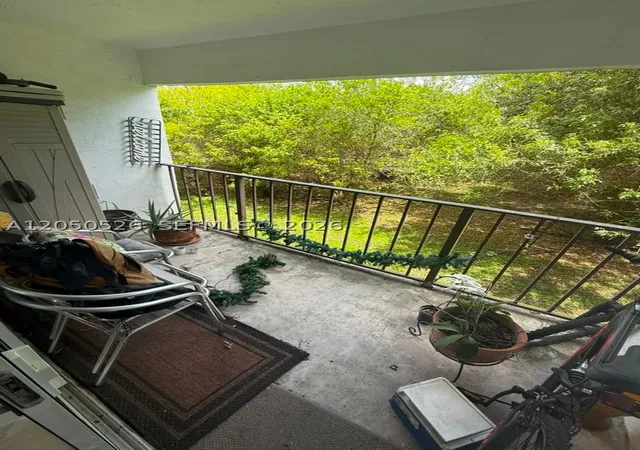 Homes for sale in Miami, FL | 9405 Flagler St, Miami, FL 33174 | Houzeo