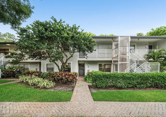 Homes for sale in Boynton Beach, FL | 7 Southport Ln #F, Boynton Beach, FL 33436 | MLS# B26050835