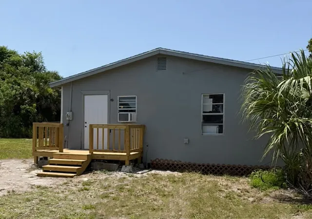 Homes for sale in Vero Beach, FL | 4250 29Th Ave, Vero Beach, FL 32967 | MLS# B26050819