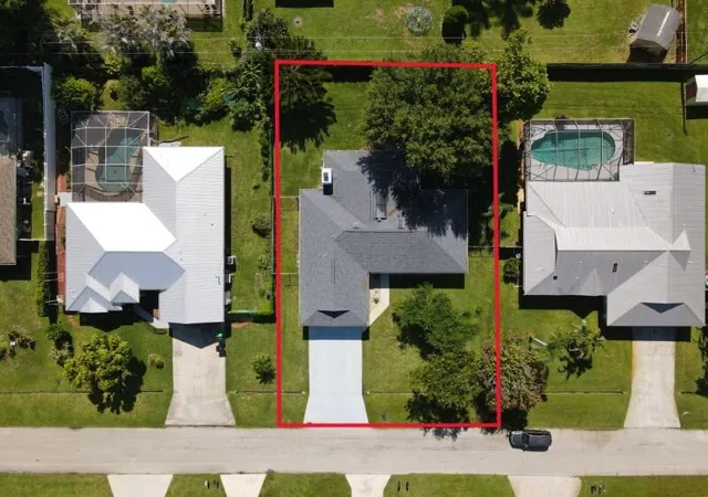 Homes for sale in Port St Lucie, FL | 1841 Se Camden St, Port St Lucie, FL 34952 | MLS# B26050857