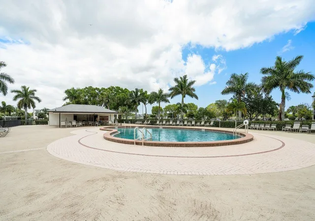 Homes for sale in Boca Raton, FL | 2046 Rexford C, Boca Raton, FL 33434 | MLS# B26050849