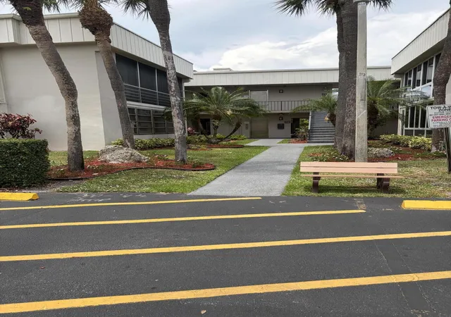 Homes for sale in Delray Beach, FL | 156 Capri D, Delray Beach, FL 33484 | MLS# B26050855