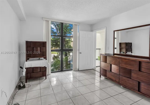 Homes for sale in Miami, FL | 11780 18th St, Miami, FL 33175 | Houzeo