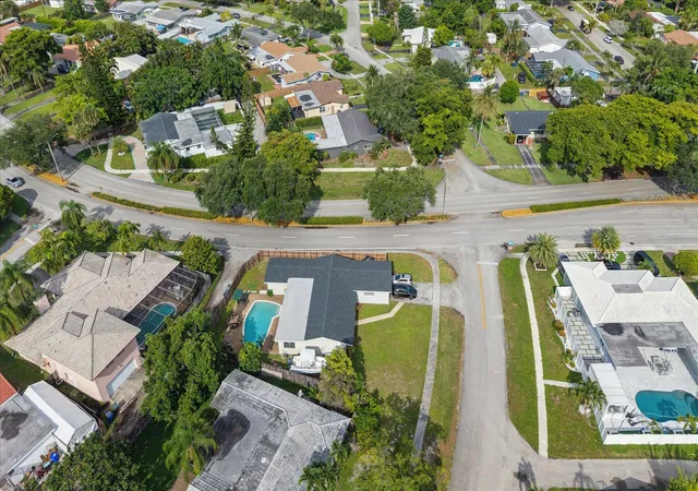 Homes for sale in Hollywood, FL | 4601 W Hawthorne Cir, Hollywood, FL 33021 | MLS# B26050863