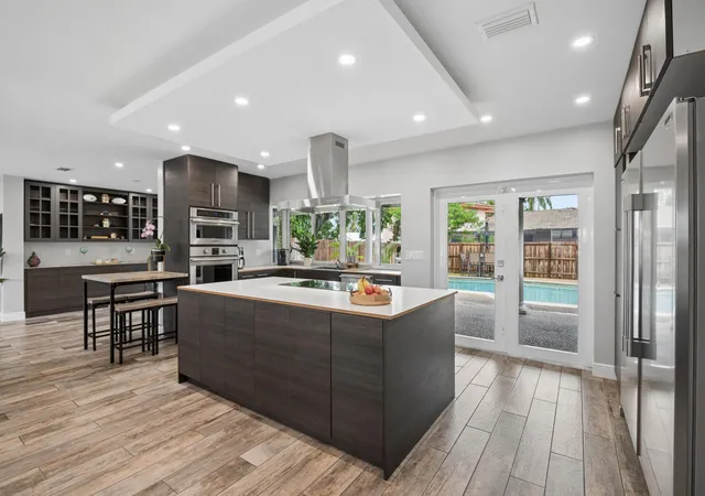 Homes for sale in Hollywood, FL | 4601 W Hawthorne Cir, Hollywood, FL 33021 | MLS# B26050863