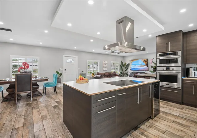 Homes for sale in Hollywood, FL | 4601 W Hawthorne Cir, Hollywood, FL 33021 | MLS# B26050863